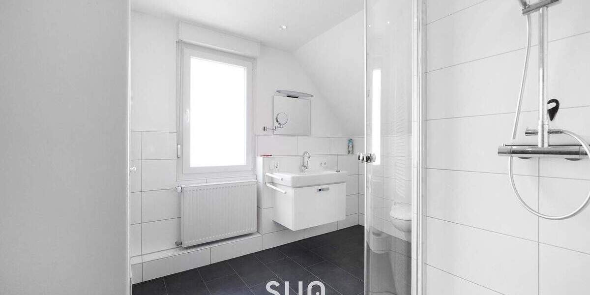 FAMILIEN(T)RAUM IN WIESBADEN - Grosszügiges Familienhaus mit Struktur und Komfort 8 zimmer