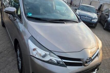 Toyota Verso 222.351 km 5.999 &euro; Ingelheim 55218