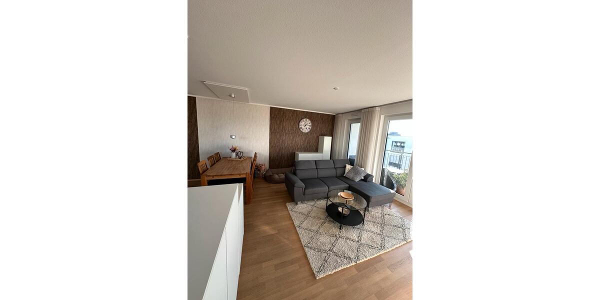 Hochwertige teilmöblierte 3-Zimmer-Etagenwohnung mit Balkon! 3 zimmer