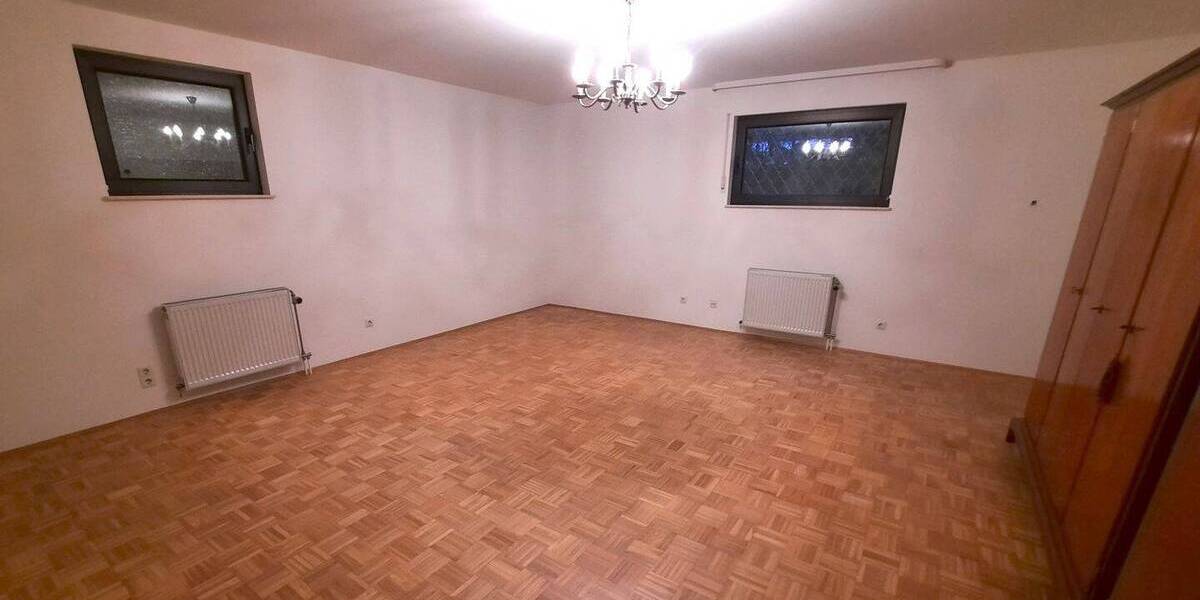 Einfamilienhaus Kriftel - 8 Zimmer, 251 m&sup2;, 980.000&euro; | Angebot:25968360