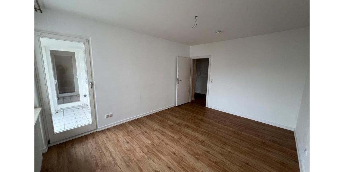Top gelegene Wohnung in Bad Soden mit 2ZKB und TG Stellpatz 2 zimmer
