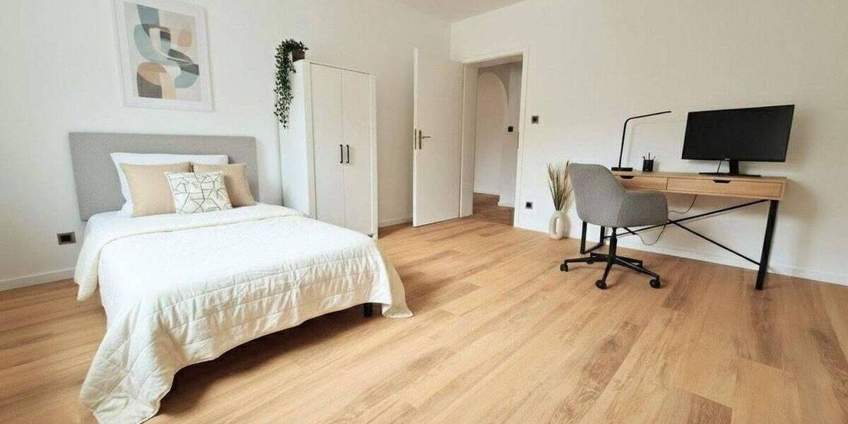 Frisch renoviert: 4-Zimmer-Wohnung mit Gemeinschaftsgarten, Balkon und Wintergarten 4 zimmer