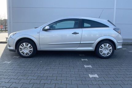 Opel Astra 123.500 km 2.599 &euro; Wiesbaden 65197
