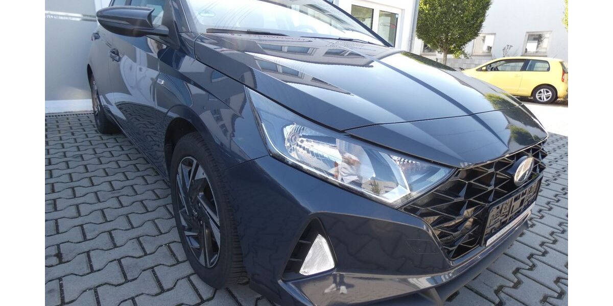Hyundai i20 61.401 km 14.999 € Mainz 55120