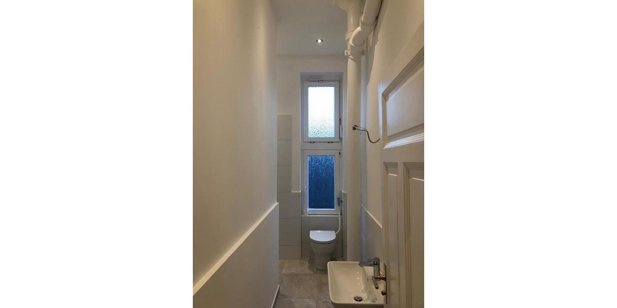 Etagenwohnung Wiesbaden Klarenthal - 5 Zimmer, 125 m&sup2;, 2.200&euro; | Angebot:26404973
