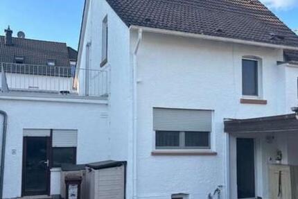 Haus Raunheim - 7 Zimmer, 129 m&sup2;, 580.000&euro; | Angebot:26770400