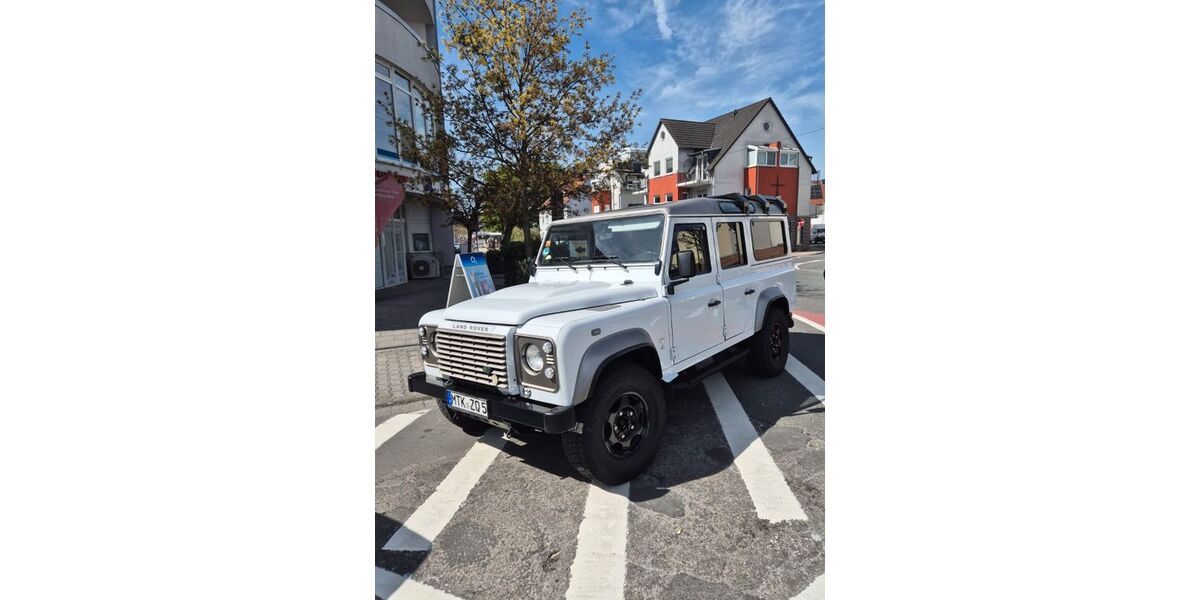 Land Rover Defender 124.000 km 46.800 &euro; Hochheim/m 65239