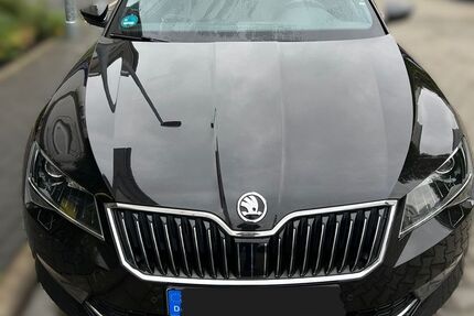 Skoda Superb 110.000 km 20.799 € Hochheim 65239