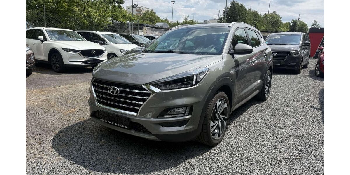 Hyundai TUCSON 116.000 km 17.599 &euro; Wiesbaden 65197