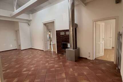 Wohnung Wiesbaden Nordost - 5 Zimmer, 180 m&sup2;, 3.000&euro; | Angebot:26223437