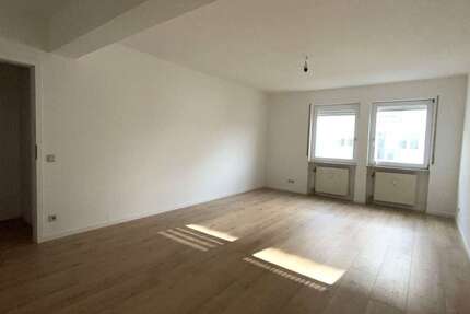 Wohnung Wiesbaden Biebrich - 1 Zimmer, 35 m&sup2;, 400&euro; | Angebot:27370743