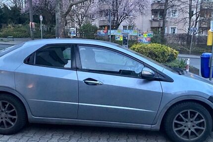Honda Civic 271.000 km 2.600 &euro; Wiesbaden 65193