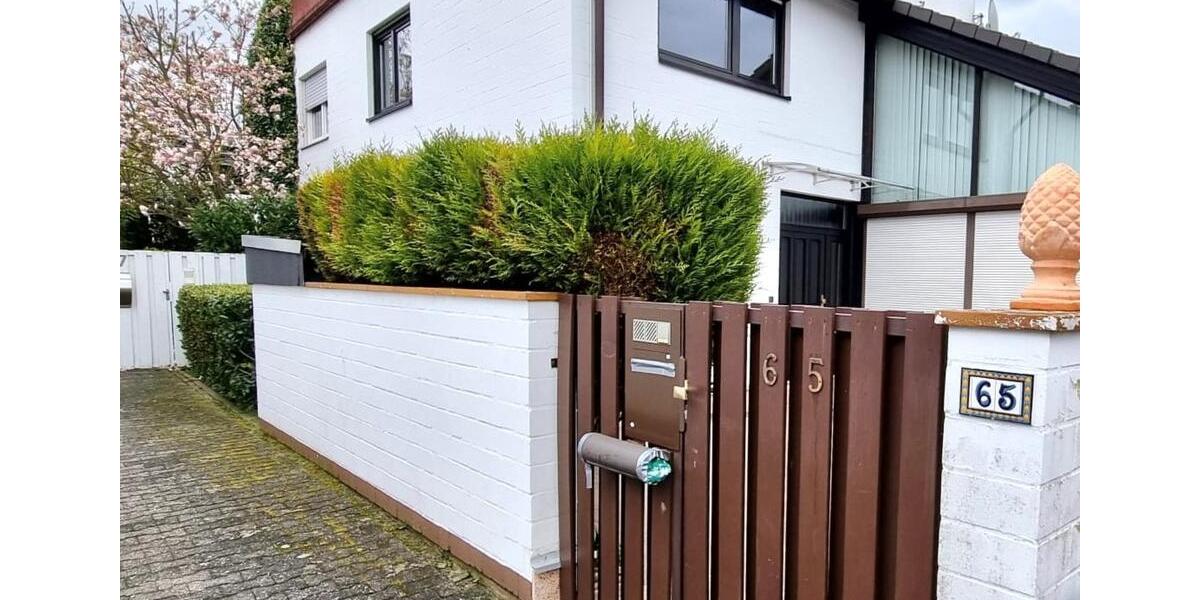 Atriumhaus mit großzügiger Dachterrasse in Wiesbaden Nordenstadt 4 zimmer