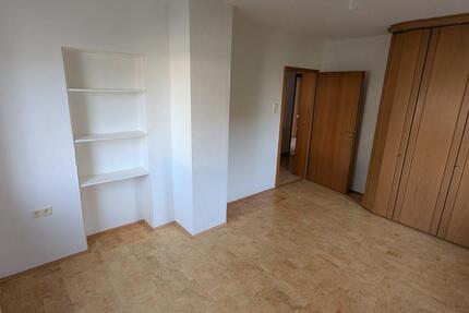 Helle 3,5-Zimmer Wohnung mit Terrasse und Garten in Schwalbach zimmer