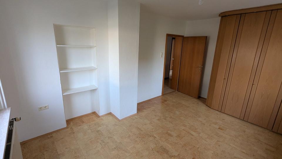 Helle 3,5-Zimmer Wohnung mit Terrasse und Garten in Schwalbach zimmer