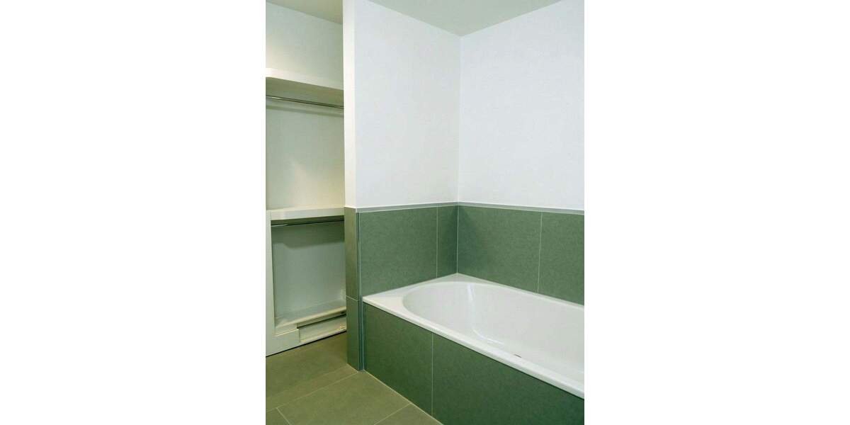 Etagenwohnung Frankfurt am Main Gallus - 2 Zimmer, 72 m&sup2;, 1.480&euro; | Angebot:25384347