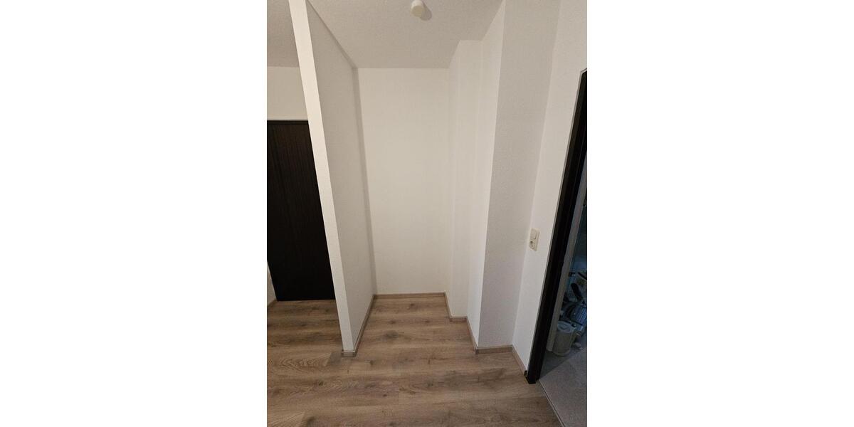 Etagenwohnung Wiesbaden Nordost - 2 Zimmer, 75 m&sup2;, 1.400&euro; | Angebot:24550310