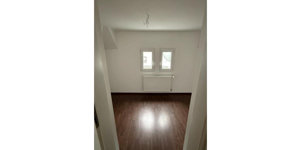 Reihenhaus Bad Camberg - 4 Zimmer, 83 m&sup2;, 980&euro; | Angebot:25367735