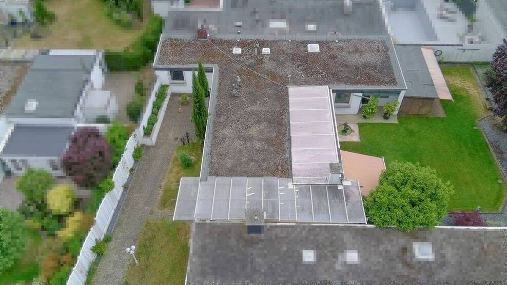 Bungalow auf sehr großzügigem Grundstück - Film ansehen!