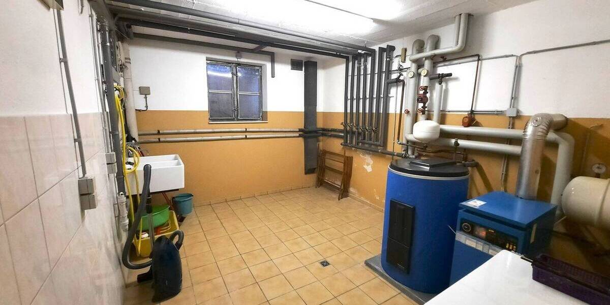 Einfamilienhaus Kriftel - 8 Zimmer, 251 m&sup2;, 980.000&euro; | Angebot:25968360