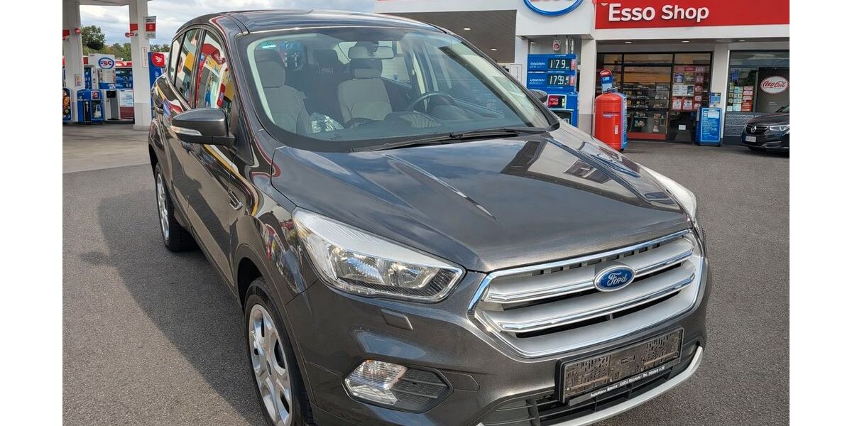 Ford Kuga 129.300 km 7.950 &euro; Wiesbaden 65187