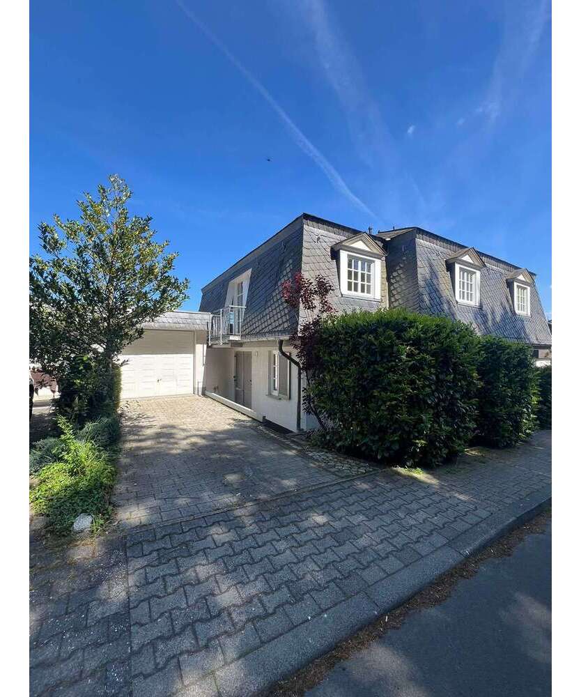 Haus zum Mieten in Naurod 2.700 € 160 m²