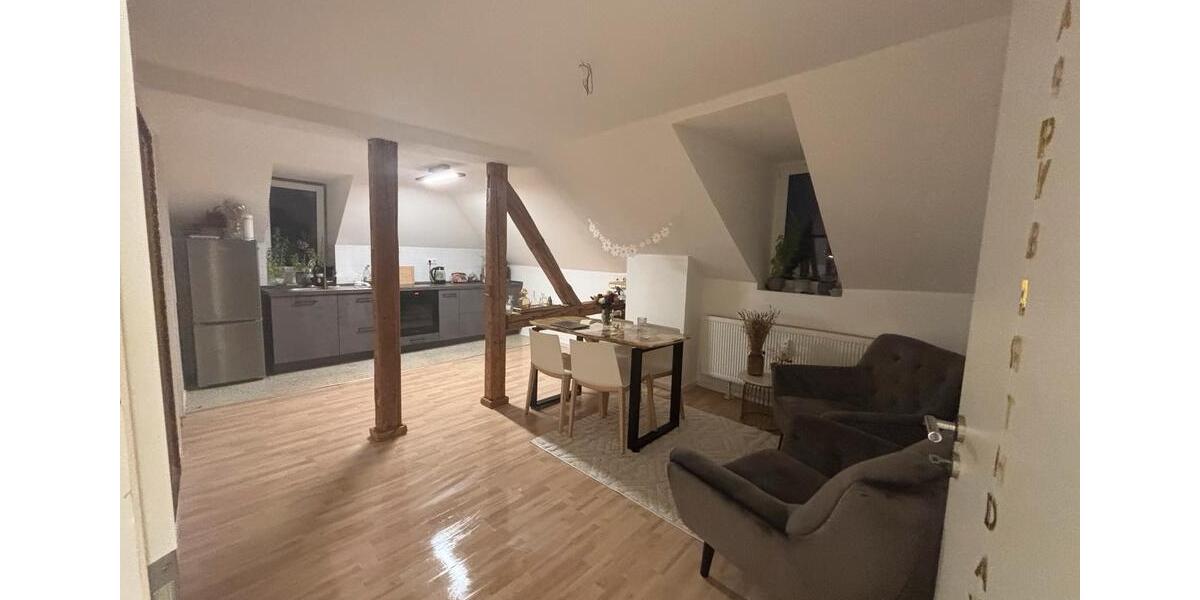 Dachgeschoßwohnung Wiesbaden Mainz-Kostheim - 2 Zimmer, 47 m&sup2;, 850&euro; | Angebot:25440027
