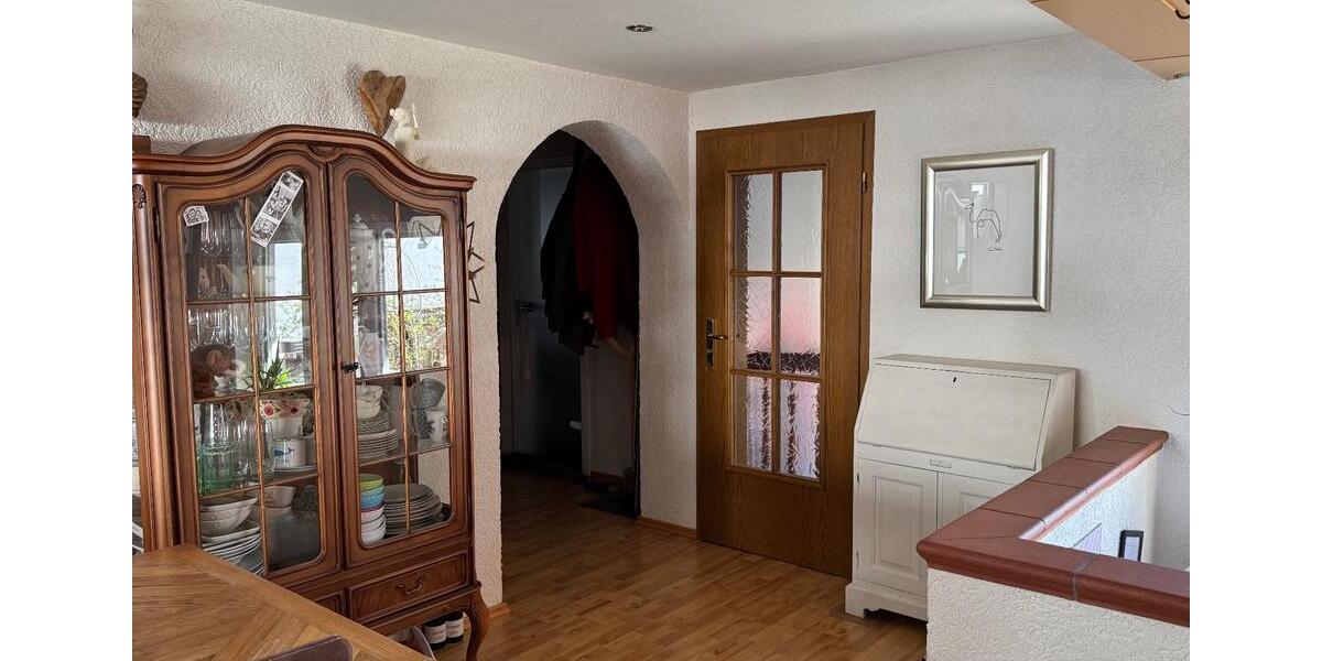 Zentral gelegene Einliegerwohnung zur Miete auch als WG möglich 3 zimmer