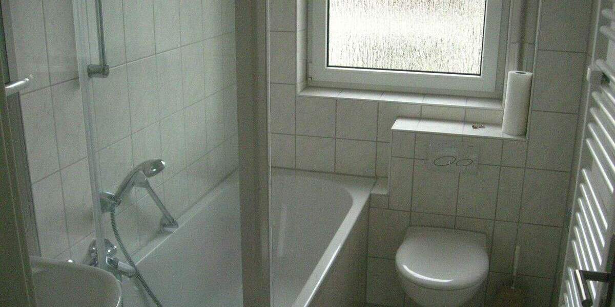 3 Zimmer 1.OG Wohnung in bester Lage 3 zimmer