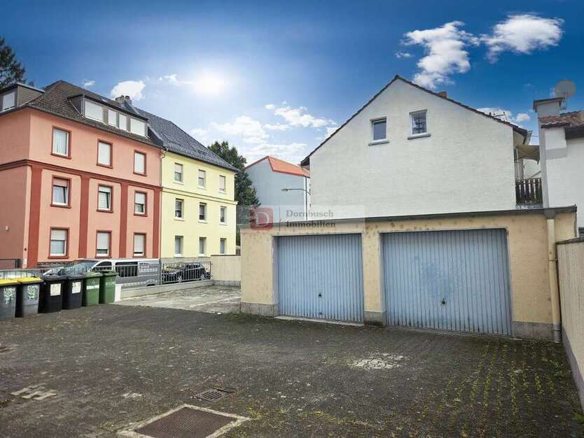 Haus zum Kaufen in Frankfurt am Main 990.000 € 315 m²