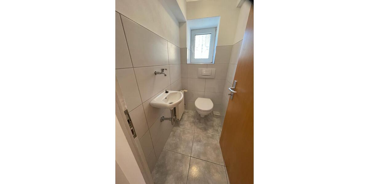 Erdgeschoßwohnung Wiesbaden Bierstadt - 2 Zimmer, 69 m&sup2;, 1.010&euro; | Angebot:24755046