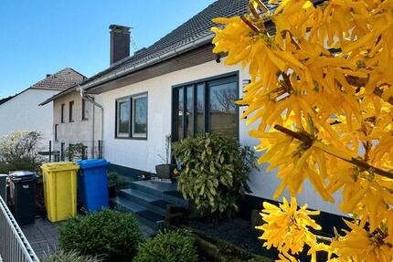 Haus Hofheim am Taunus - 7.5 Zimmer, 268 m&sup2;, 1.075.000&euro; | Angebot:26035816