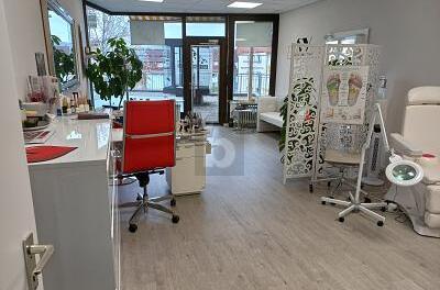 HOCHWERTIG RENOVIERT: STUDIO, BÜRO, LADEN, PRAXIS
