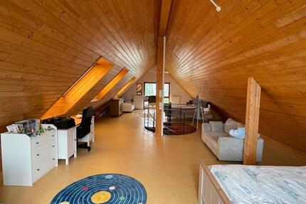 Wohnung Schwalbach am Taunus - 5 Zimmer, 180 m&sup2;, 2.000&euro; | Angebot:27595524