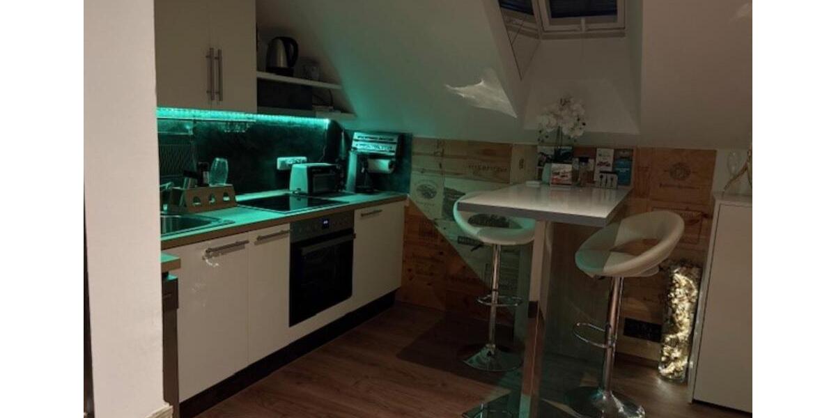 Dachgeschoßwohnung Wiesbaden Südost - 1.5 Zimmer, 35 m&sup2;, 990&euro; | Angebot:25811035