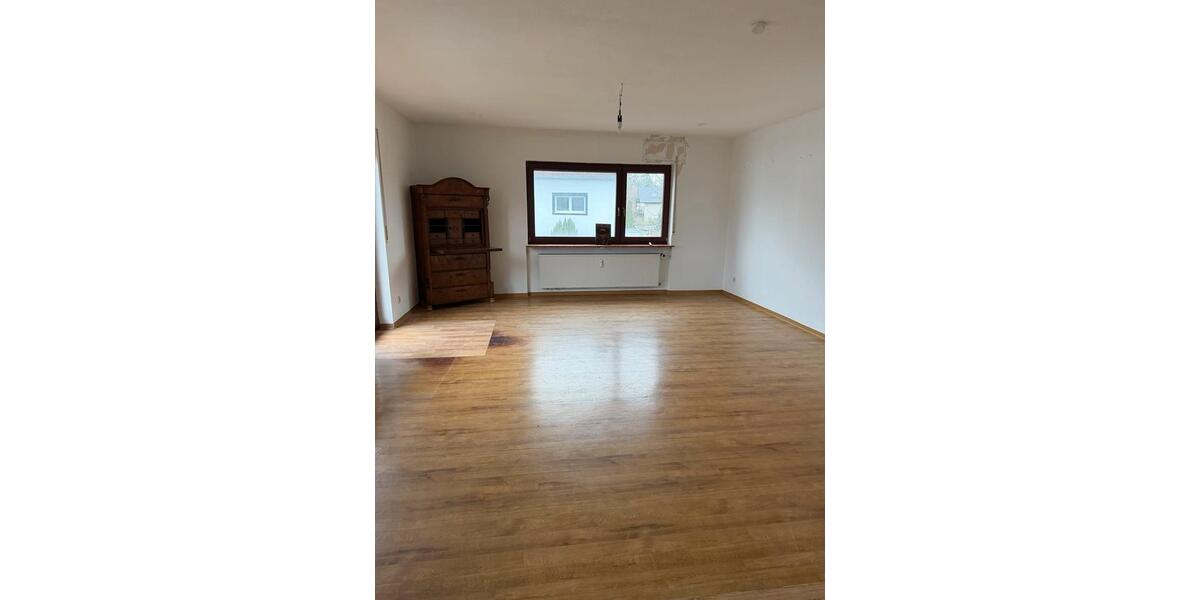 Etagenwohnung Rüsselsheim am Main - 5 Zimmer, 98 m&sup2;, 1.350&euro; | Angebot:25170161