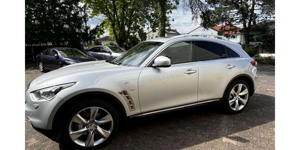 INFINITI QX70 175.000 km 14.495 &euro; Ingelheim 55218