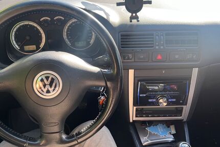 VW Bora 181.000 km 800 &euro; Hattersheim am Main 65795