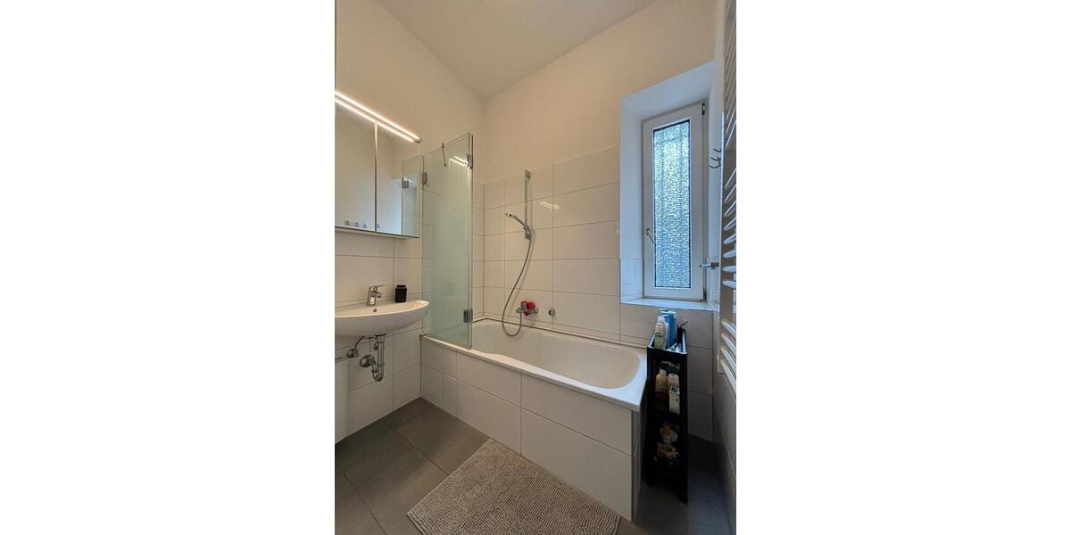 Erdgeschoßwohnung Wiesbaden - 3 Zimmer, 80 m&sup2;, 1.750&euro; | Angebot:26322076