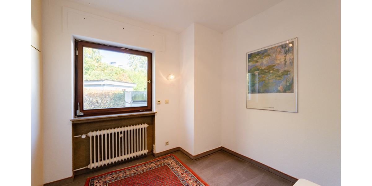 Attraktive Lage, großes Grundstück und moderne Architektur 5 zimmer