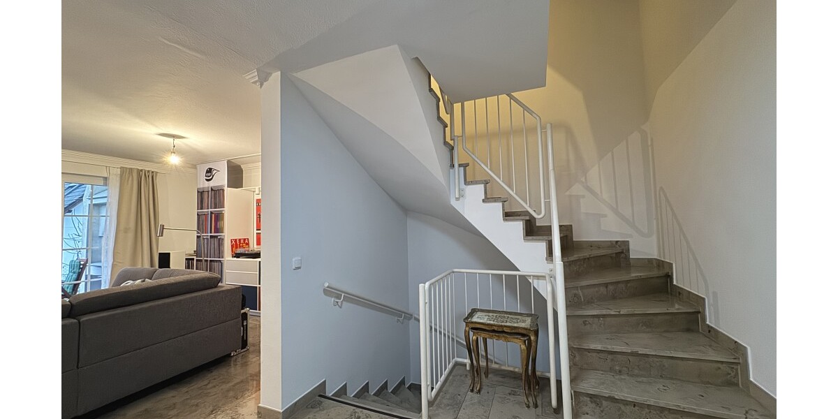 *Langenhain* Gepflegte Doppelhaushälfte in ruhiger Lage mit Nähe zum Wald* 6 zimmer