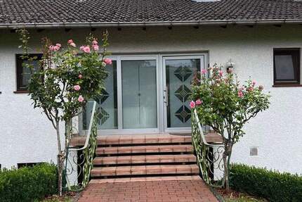 Wohnung Stadecken-Elsheim Elsheim - 5 Zimmer, 160 m&sup2;, 1.400&euro; | Angebot:25302557