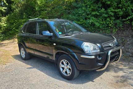Hyundai TUCSON 197.000 km 2.999 &euro; Wiesbaden 65203