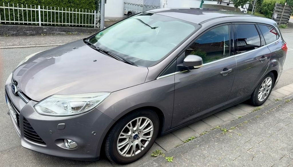 Ford Focus 131.000 km 2.500 &euro; Taunusstein 65232