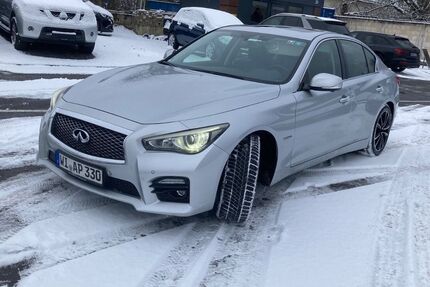 INFINITI Q50 176.500 km 12.000 &euro; Wiesbaden 65197