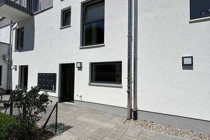 Moderne 2-Zimmer-NeubauWohnung mit Balkon zur Miete im Zentrum von Zusmarshausen - Erstbezug