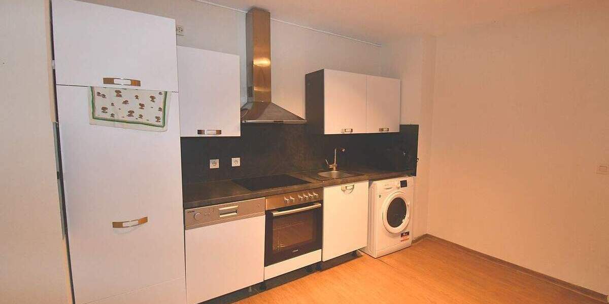 Hier haben Sie alles- Komfort, Ruhe, Schwimmbad & Sauna, Blick ins Grüne und doch zentral! 2 zimmer