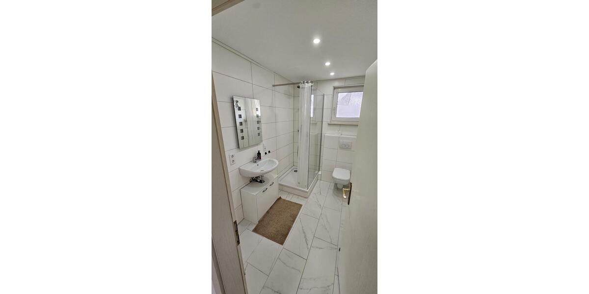Etagenwohnung Wiesbaden Biebrich - 4 Zimmer, 103 m&sup2;, 1.600&euro; | Angebot:26481546