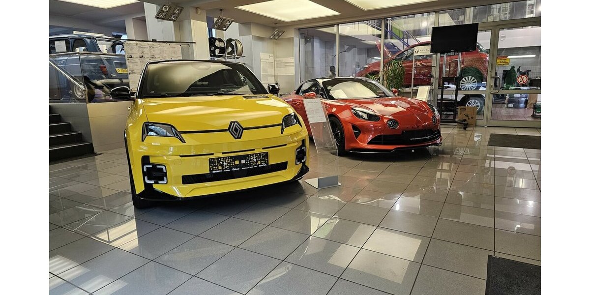 Renault Megane E-Tech Electric Equilibr+ 16300 .- Netto 21.313 km 19.397 &euro; Schwalbach/Taunus 65824