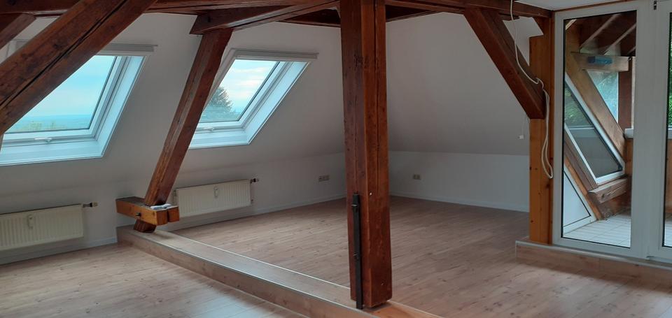 Dachgeschoßwohnung Ober-Olm Olm - 3 Zimmer, 70 m&sup2;, 700&euro; | Angebot:26561634